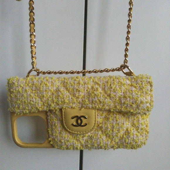 Chanel Pearl Crush Phone Case with Chain Quilted Tweed iphone 12 Pro & 13 Pro - Picture 10 of 10